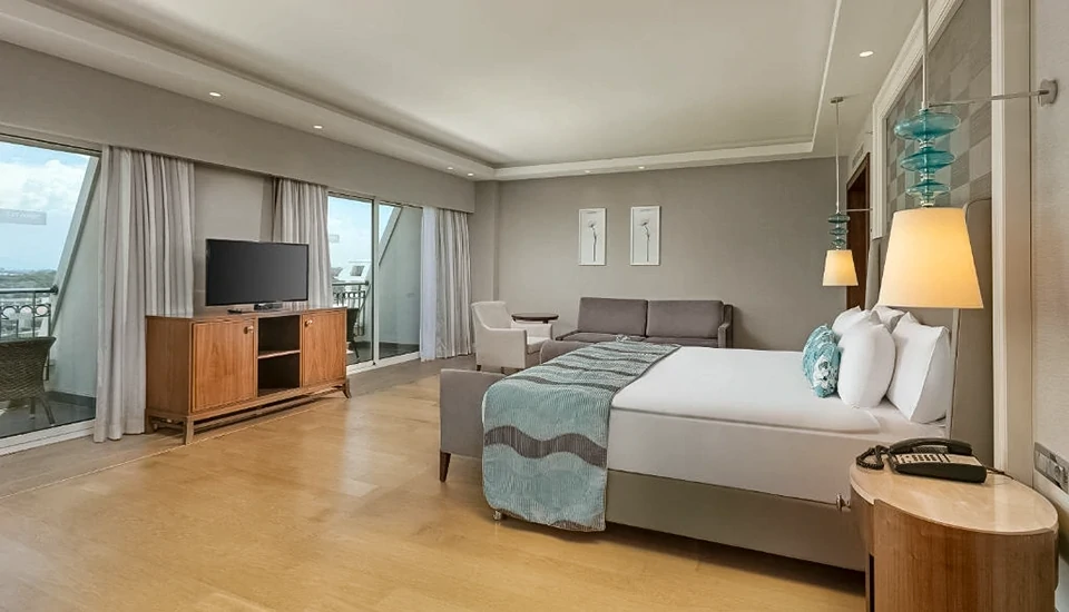 هتل تایتانیک دلوکس گلف بلک آنتالیا